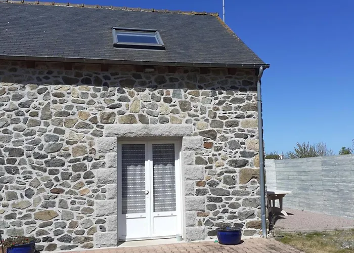 Le Petit Chez Nous